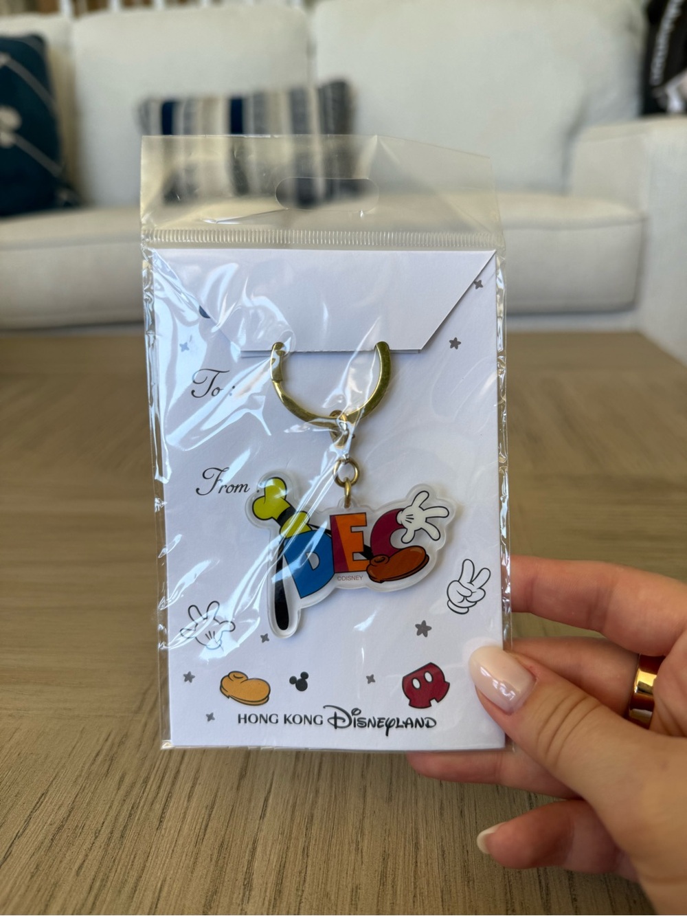Hong Kong Disneyland Share The Love Keychain Collection “December” Goofy NWT